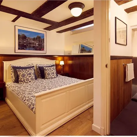 Bed & Breakfast Realeneiland 4*