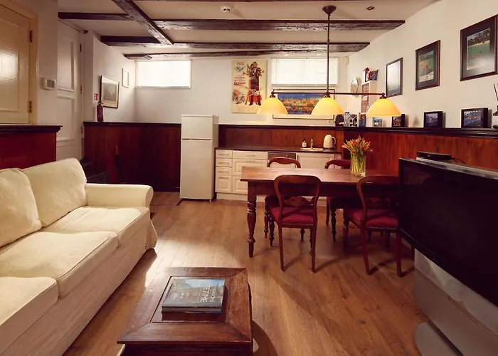 Bed & Breakfast Realeneiland 4*